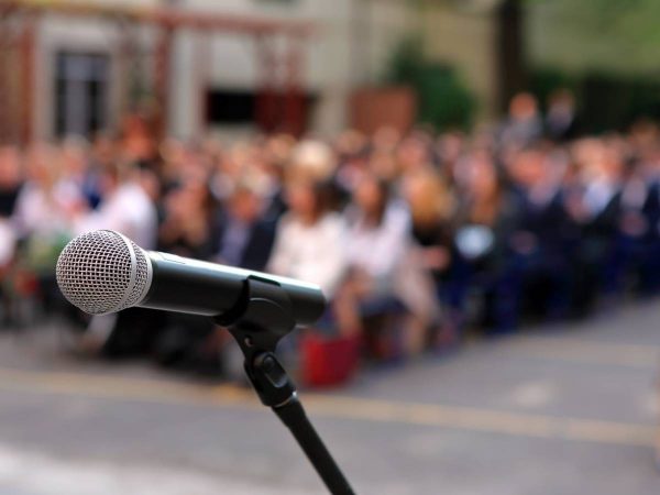 12 Best Public Speaking Tips to Help You Conquer Your Fear