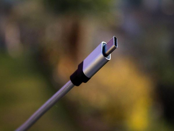 Not Only iPhone Is Affected – These Apple Devices Should Get USB-C.