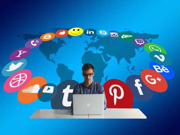 Ten Tips For Managing Corporate Profiles On Social Media