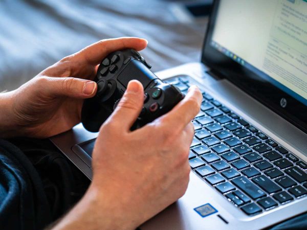 All About Clevo NH70 Gaming Laptop -Specifications & Overview